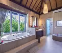 Villa The Luxe Bali, Rainforest Suite bains